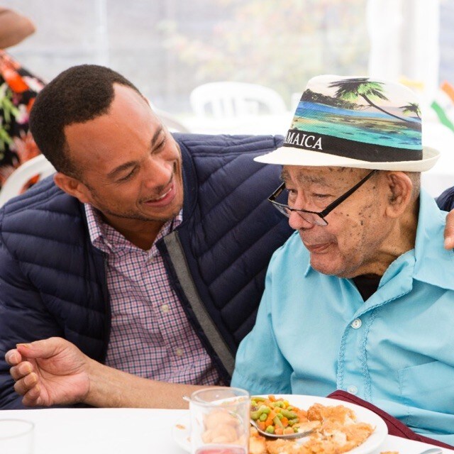 Practical tips for mealtime success for dementia residents