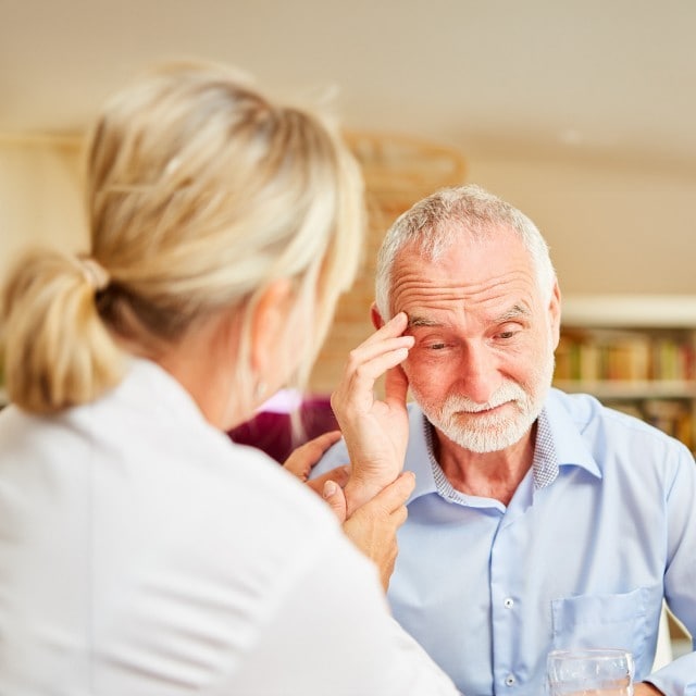 Tips to improve dining for dementia residents Tips to improve dining for dementia residents