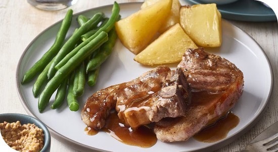 Lamb Loin Chops with Roast Potatoes and Cider Gravy Lamb Loin Chops with Roast Potatoes and Cider Gravy