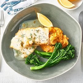 Steamed Hoki, Parsley, White Wine Sauce Steamed Hoki, Parsley, White Wine Sauce