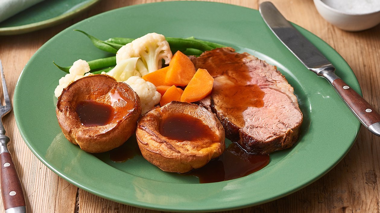 Classic Roast Beef With Yorkshire Pudding Recipe Classic Roast Beef With Yorkshire Pudding Recipe