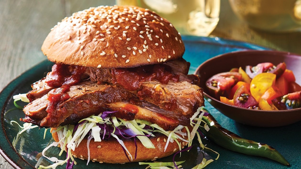 Beef Brisket Burger with Bourbon Chipotle – Recipe Beef Brisket Burger with Bourbon Chipotle – Recipe