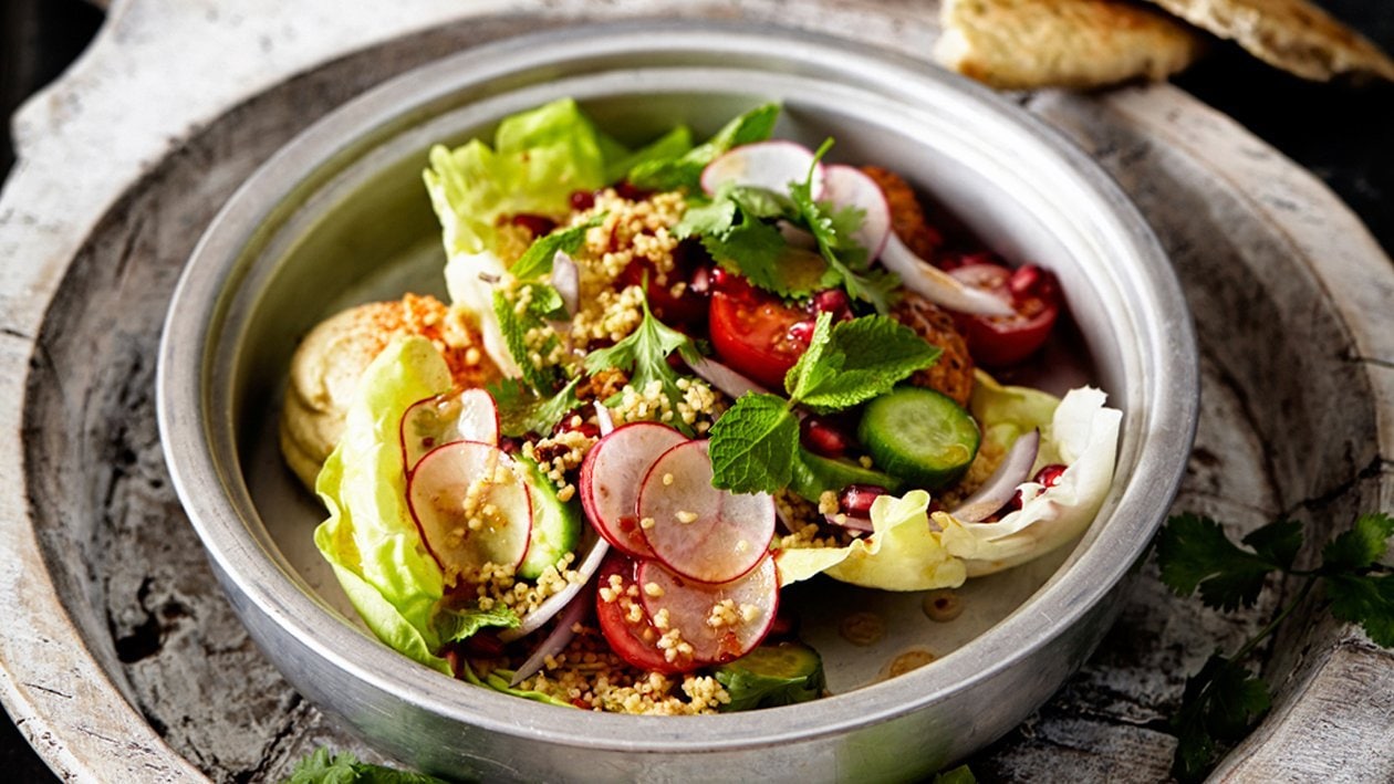Tabouli Salad with Falafel, Hummus and Crunchy Pita – Recipe