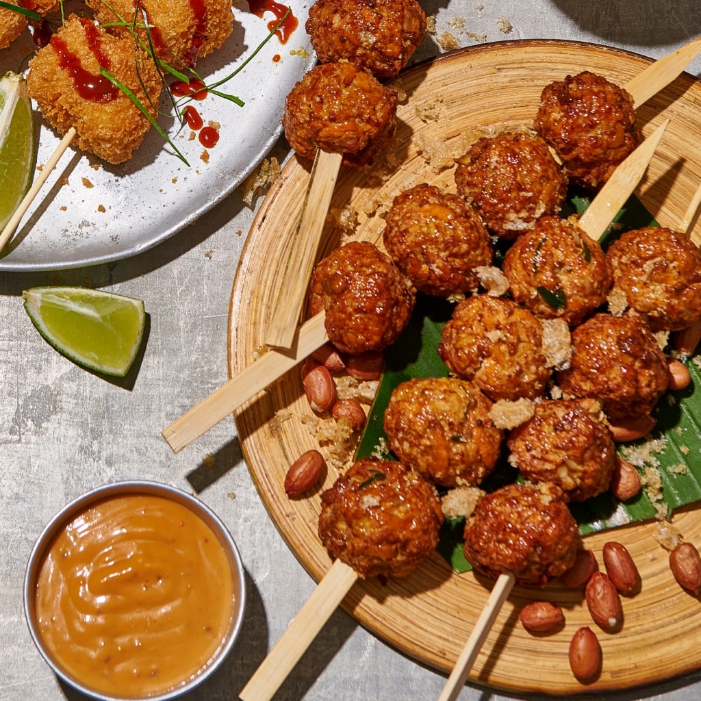 Bola-Bola Pork Balls Skewers with a Curry Twist Bola-Bola Pork Balls Skewers with a Curry Twist