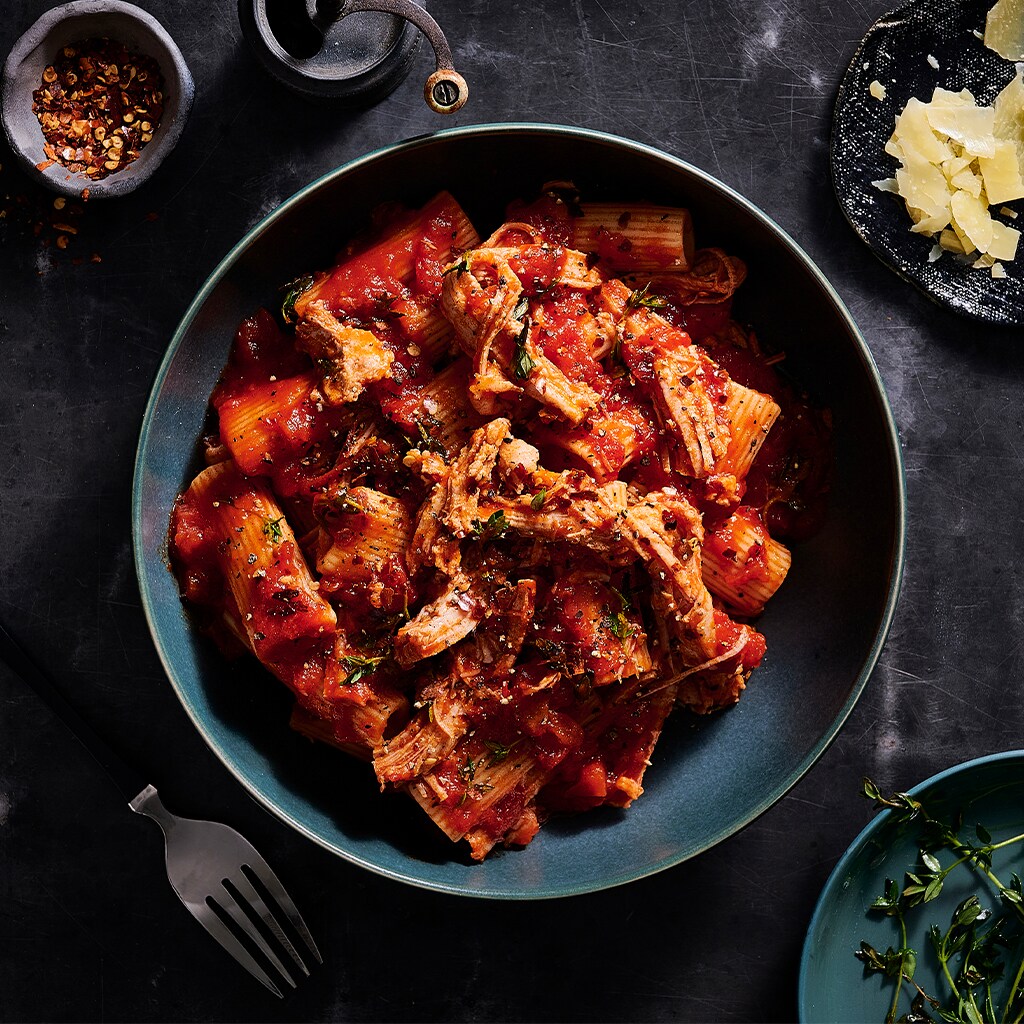 Amatriciana Pasta with Pulled Pork Amatriciana Pasta with Pulled Pork