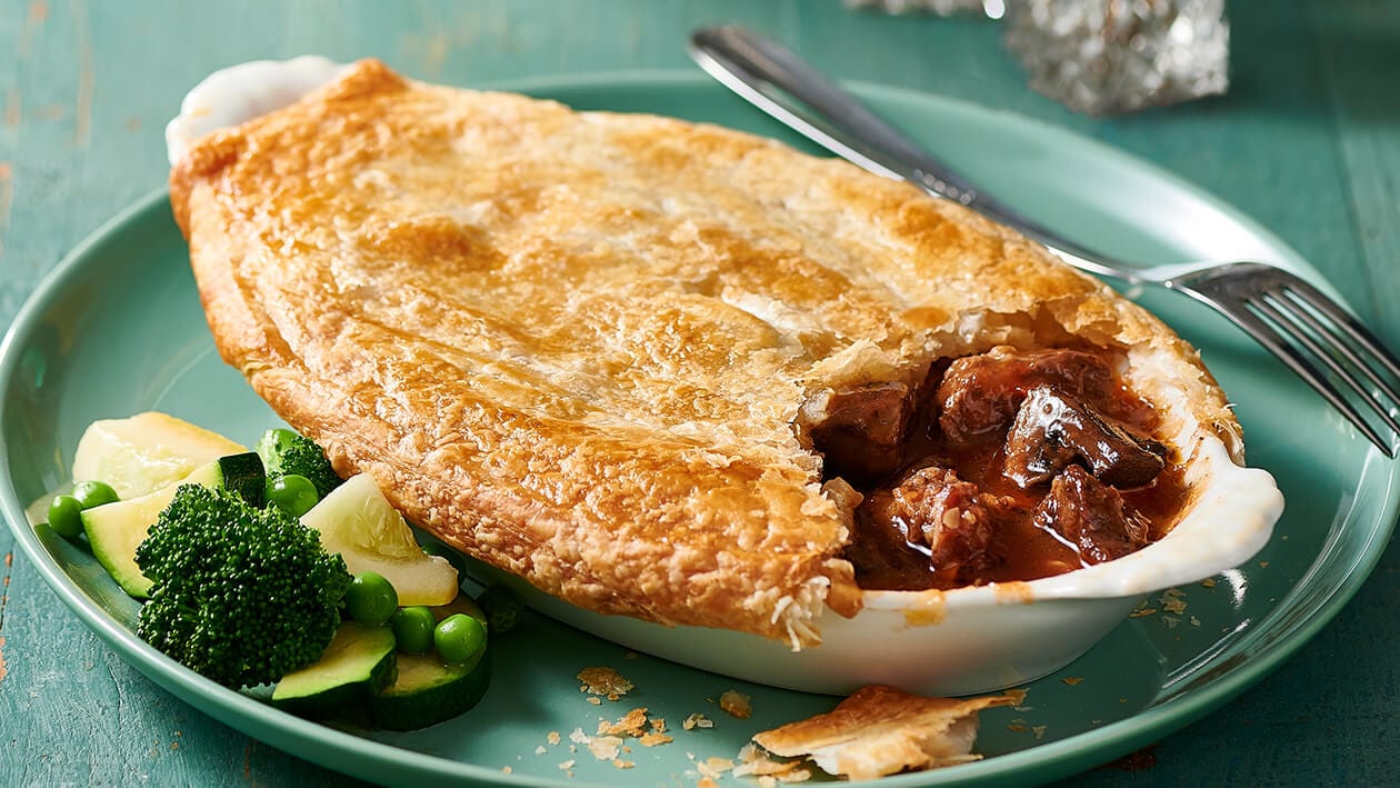 Beef bourguignon pie – Recipe