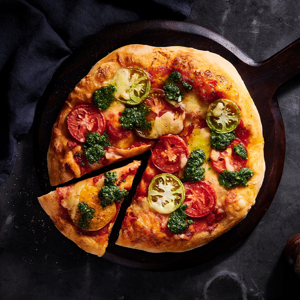 Heirloom Tomato and Salsa Verde Pizza Heirloom Tomato and Salsa Verde Pizza
